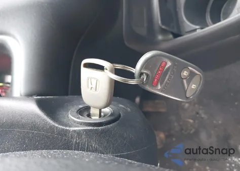 2005 Honda Civic Lx from USA, damaged, VIN 1HGEM21505L079273